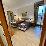 Oasi Hotel 3*