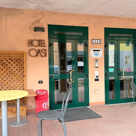 Hotel Oasi 3*